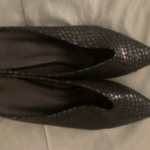 Elegant Black Textured Women's Shoes